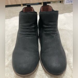 Dansko Bea Waterproof Leather Boots Size 8